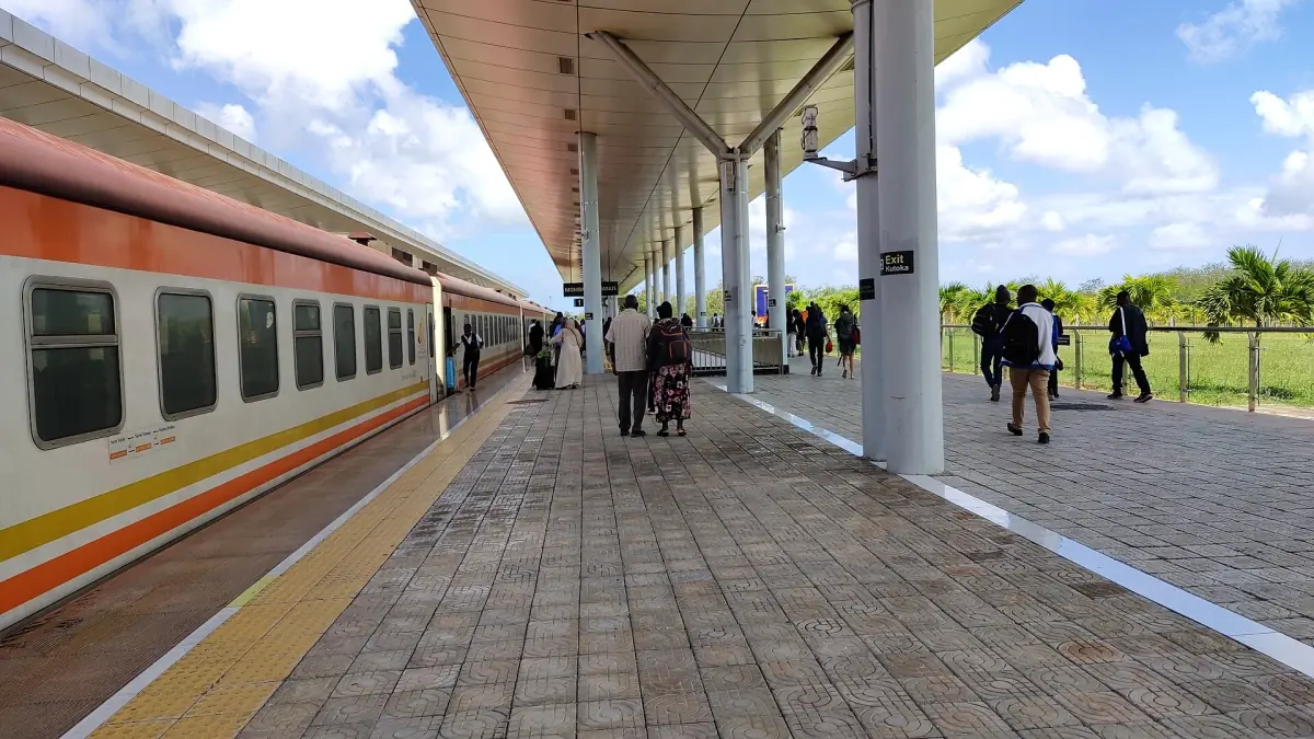 A train at the platform of Mombasa Terminus